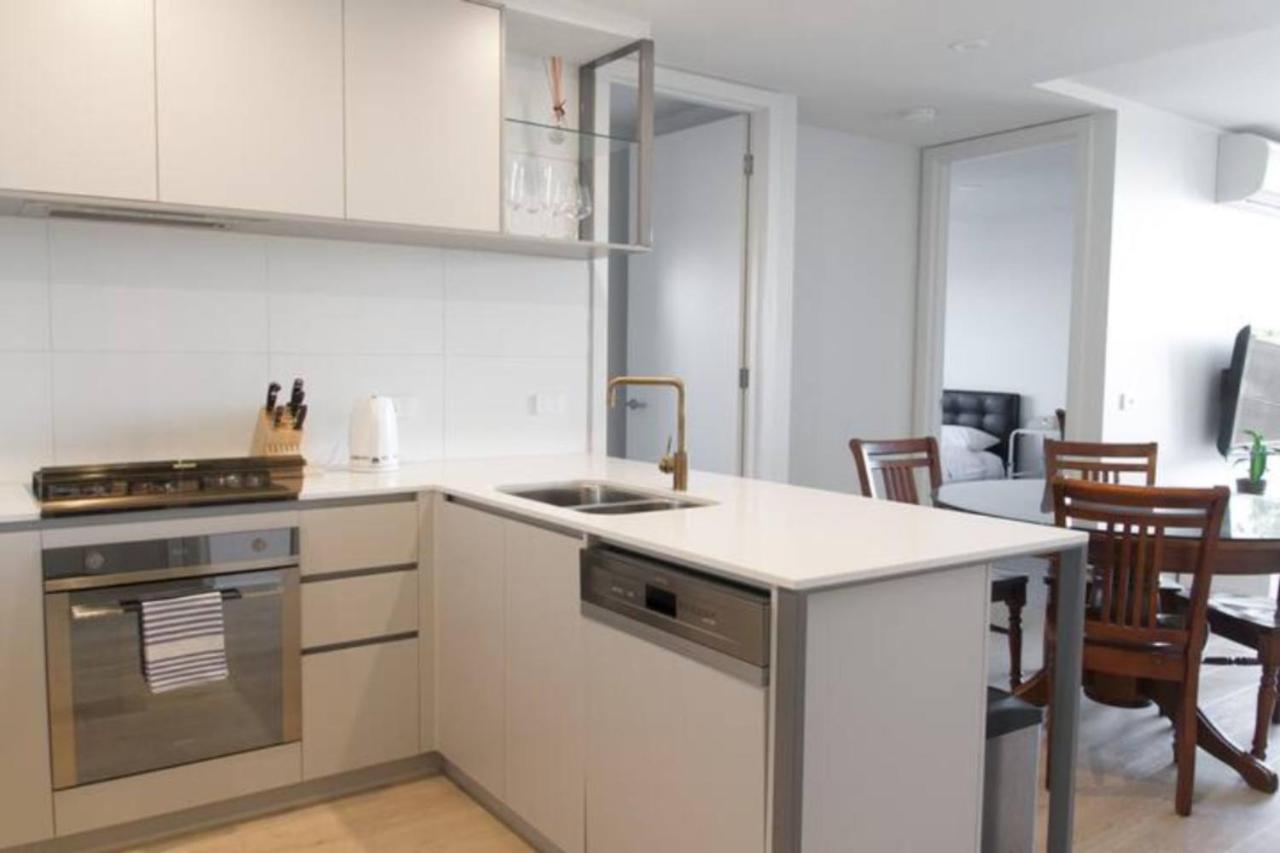 New Spacious 2 Bedroom With Gorgeous City Views Melbourne Eksteriør bilde